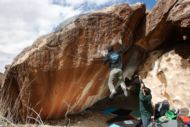 Bouldering in Hueco Tanks on 02/22/2019 with Blue Lizard Climbing and Yoga

Filename: SRM_20190222_1334140.jpg
Aperture: f/8.0
Shutter Speed: 1/250
Body: Canon EOS-1D Mark II
Lens: Canon EF 16-35mm f/2.8 L