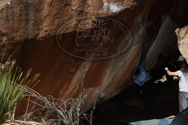 Bouldering in Hueco Tanks on 03/01/2019 with Blue Lizard Climbing and Yoga

Filename: SRM_20190301_1202350.jpg
Aperture: f/5.6
Shutter Speed: 1/250
Body: Canon EOS-1D Mark II
Lens: Canon EF 50mm f/1.8 II