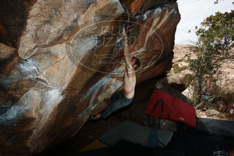 Bouldering in Hueco Tanks on 03/02/2019 with Blue Lizard Climbing and Yoga

Filename: SRM_20190302_1219020.jpg
Aperture: f/8.0
Shutter Speed: 1/250
Body: Canon EOS-1D Mark II
Lens: Canon EF 16-35mm f/2.8 L