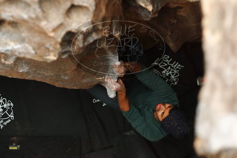 Bouldering in Hueco Tanks on 03/08/2019 with Blue Lizard Climbing and Yoga

Filename: SRM_20190308_1644420.jpg
Aperture: f/2.5
Shutter Speed: 1/160
Body: Canon EOS-1D Mark II
Lens: Canon EF 50mm f/1.8 II