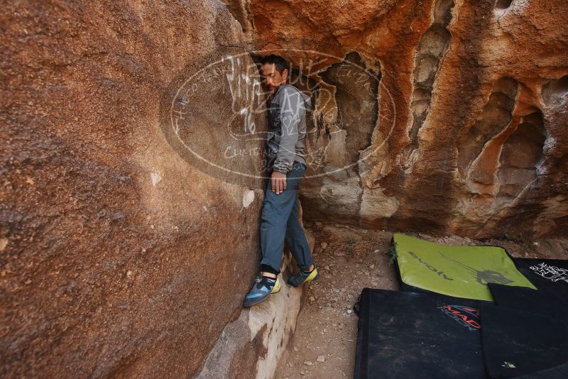 Bouldering in Hueco Tanks on 03/09/2019 with Blue Lizard Climbing and Yoga

Filename: SRM_20190309_1300500.jpg
Aperture: f/5.6
Shutter Speed: 1/250
Body: Canon EOS-1D Mark II
Lens: Canon EF 16-35mm f/2.8 L