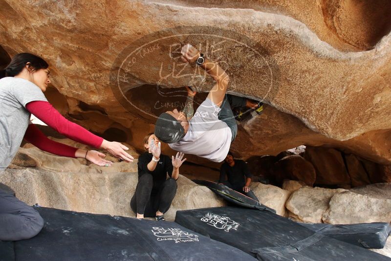 Bouldering in Hueco Tanks on 03/09/2019 with Blue Lizard Climbing and Yoga

Filename: SRM_20190309_1537380.jpg
Aperture: f/5.6
Shutter Speed: 1/250
Body: Canon EOS-1D Mark II
Lens: Canon EF 16-35mm f/2.8 L