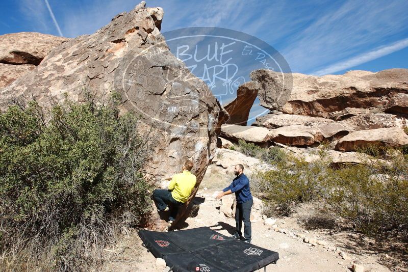 Bouldering in Hueco Tanks on 03/09/2019 with Blue Lizard Climbing and Yoga

Filename: SRM_20190309_1106270.jpg
Aperture: f/5.6
Shutter Speed: 1/2000
Body: Canon EOS-1D Mark II
Lens: Canon EF 16-35mm f/2.8 L