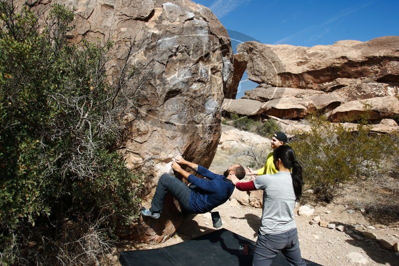 Bouldering in Hueco Tanks on 03/09/2019 with Blue Lizard Climbing and Yoga

Filename: SRM_20190309_1127280.jpg
Aperture: f/4.0
Shutter Speed: 1/1250
Body: Canon EOS-1D Mark II
Lens: Canon EF 16-35mm f/2.8 L