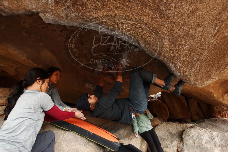 Bouldering in Hueco Tanks on 03/09/2019 with Blue Lizard Climbing and Yoga

Filename: SRM_20190309_1543180.jpg
Aperture: f/5.6
Shutter Speed: 1/250
Body: Canon EOS-1D Mark II
Lens: Canon EF 16-35mm f/2.8 L