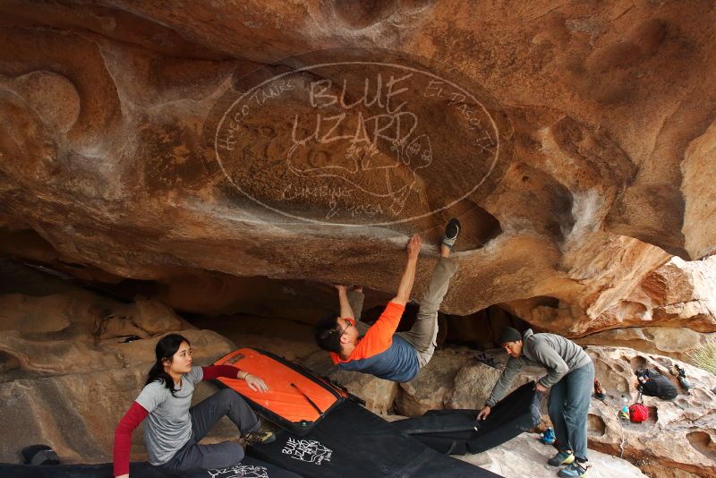 Bouldering in Hueco Tanks on 03/09/2019 with Blue Lizard Climbing and Yoga

Filename: SRM_20190309_1656380.jpg
Aperture: f/5.6
Shutter Speed: 1/250
Body: Canon EOS-1D Mark II
Lens: Canon EF 16-35mm f/2.8 L