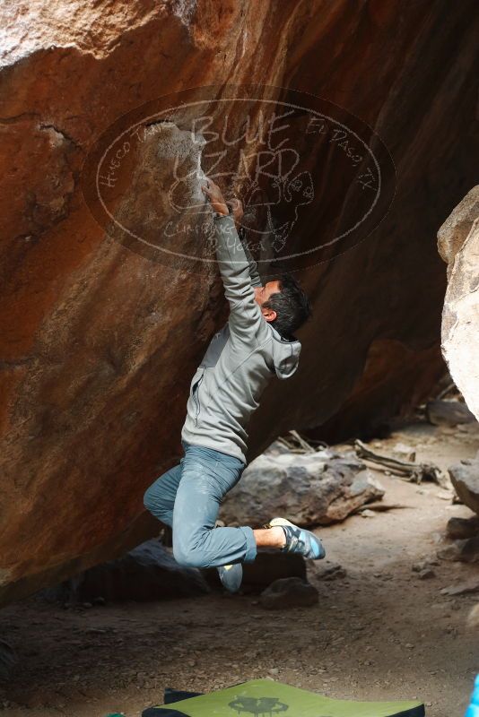 Bouldering in Hueco Tanks on 03/10/2019 with Blue Lizard Climbing and Yoga

Filename: SRM_20190310_1134040.jpg
Aperture: f/2.8
Shutter Speed: 1/400
Body: Canon EOS-1D Mark II
Lens: Canon EF 50mm f/1.8 II