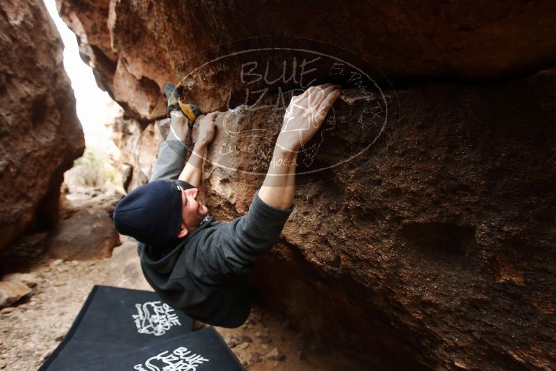 Bouldering in Hueco Tanks on 03/10/2019 with Blue Lizard Climbing and Yoga

Filename: SRM_20190310_1225560.jpg
Aperture: f/4.0
Shutter Speed: 1/250
Body: Canon EOS-1D Mark II
Lens: Canon EF 16-35mm f/2.8 L