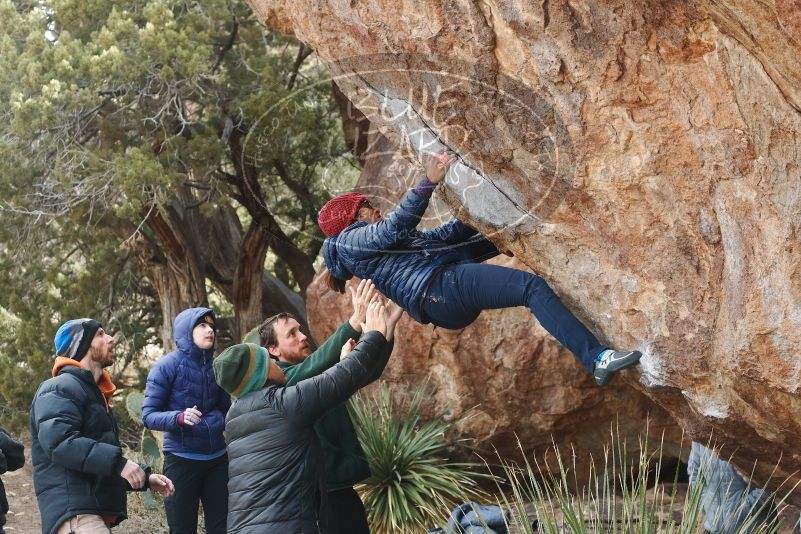 Bouldering in Hueco Tanks on 03/15/2019 with Blue Lizard Climbing and Yoga

Filename: SRM_20190315_1055040.jpg
Aperture: f/4.0
Shutter Speed: 1/640
Body: Canon EOS-1D Mark II
Lens: Canon EF 50mm f/1.8 II