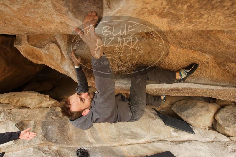 Bouldering in Hueco Tanks on 03/16/2019 with Blue Lizard Climbing and Yoga

Filename: SRM_20190316_1226420.jpg
Aperture: f/5.6
Shutter Speed: 1/160
Body: Canon EOS-1D Mark II
Lens: Canon EF 16-35mm f/2.8 L