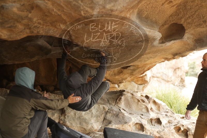 Bouldering in Hueco Tanks on 03/16/2019 with Blue Lizard Climbing and Yoga

Filename: SRM_20190316_1301260.jpg
Aperture: f/2.8
Shutter Speed: 1/500
Body: Canon EOS-1D Mark II
Lens: Canon EF 50mm f/1.8 II