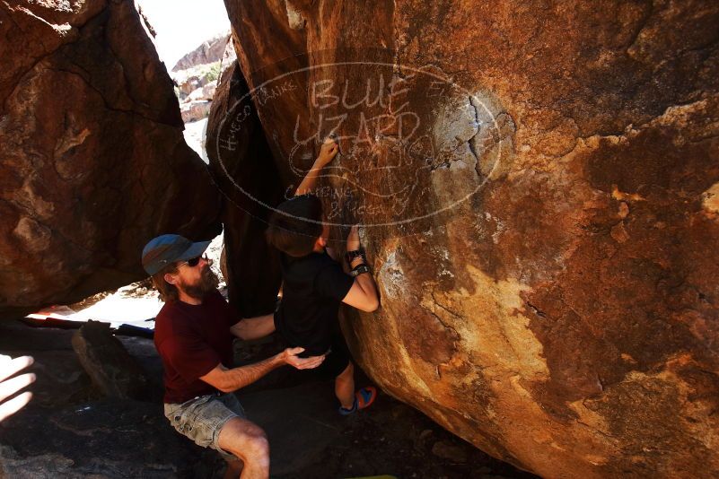 Bouldering in Hueco Tanks on 03/17/2019 with Blue Lizard Climbing and Yoga

Filename: SRM_20190317_1503230.jpg
Aperture: f/5.6
Shutter Speed: 1/250
Body: Canon EOS-1D Mark II
Lens: Canon EF 16-35mm f/2.8 L