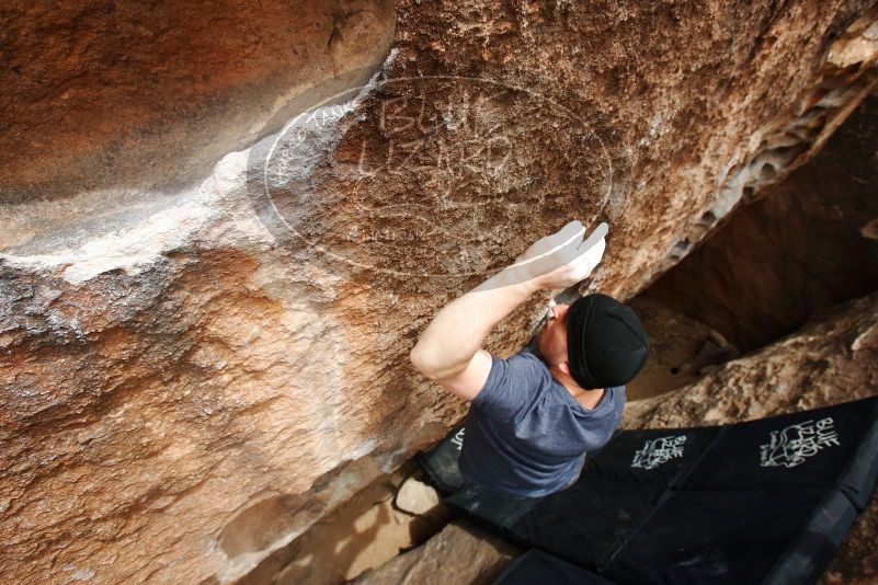 Bouldering in Hueco Tanks on 03/30/2019 with Blue Lizard Climbing and Yoga

Filename: SRM_20190330_1518041.jpg
Aperture: f/5.6
Shutter Speed: 1/250
Body: Canon EOS-1D Mark II
Lens: Canon EF 16-35mm f/2.8 L