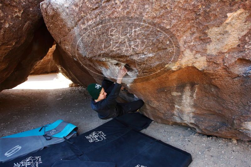 Bouldering in Hueco Tanks on 03/31/2019 with Blue Lizard Climbing and Yoga

Filename: SRM_20190331_1049300.jpg
Aperture: f/5.6
Shutter Speed: 1/250
Body: Canon EOS-1D Mark II
Lens: Canon EF 16-35mm f/2.8 L