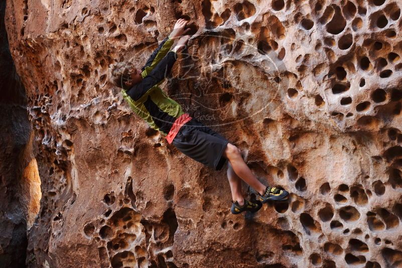 Bouldering in Hueco Tanks on 03/31/2019 with Blue Lizard Climbing and Yoga

Filename: SRM_20190331_1523551.jpg
Aperture: f/3.5
Shutter Speed: 1/125
Body: Canon EOS-1D Mark II
Lens: Canon EF 50mm f/1.8 II