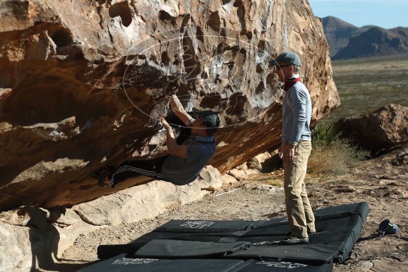 Bouldering in Hueco Tanks on 04/06/2019 with Blue Lizard Climbing and Yoga

Filename: SRM_20190406_0855190.jpg
Aperture: f/4.0
Shutter Speed: 1/500
Body: Canon EOS-1D Mark II
Lens: Canon EF 50mm f/1.8 II