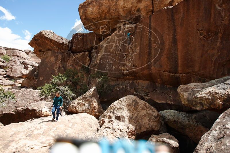 Bouldering in Hueco Tanks on 04/13/2019 with Blue Lizard Climbing and Yoga

Filename: SRM_20190413_1347300.jpg
Aperture: f/4.0
Shutter Speed: 1/800
Body: Canon EOS-1D Mark II
Lens: Canon EF 16-35mm f/2.8 L